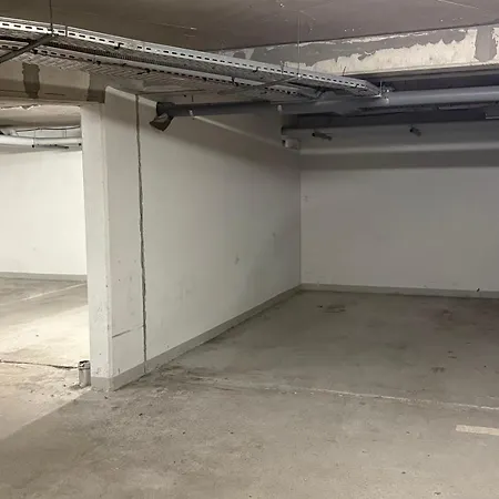 Le Parisio - Free Parking - Paris - Cdg *